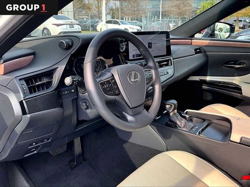 Used 2025 Lexus ES 300h w/ Premium Package image 14