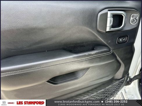 Used 2019 Jeep Wrangler Unlimited Sahara AWD/4WD image 16