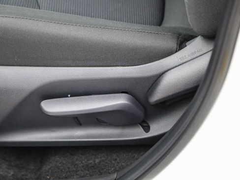 Certified 2025 Toyota RAV4 LE image 20