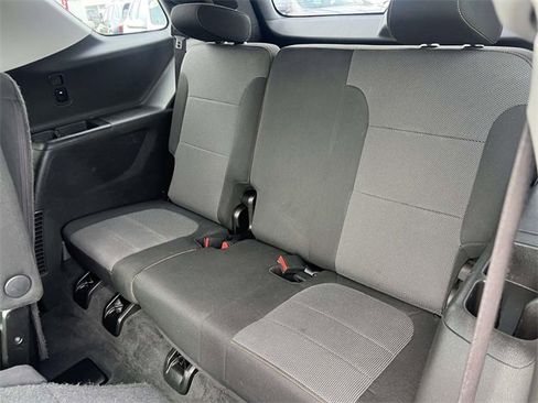 Used 2019 Chevrolet Traverse LT image 12
