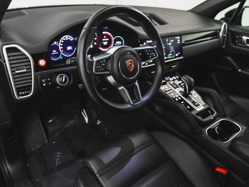 Used 2023 Porsche Cayenne image 15