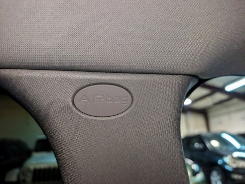 Used 2019 Alfa Romeo Stelvio AWD image 51