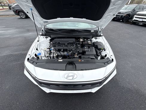 New 2026 Hyundai Elantra Sport FWD image 25