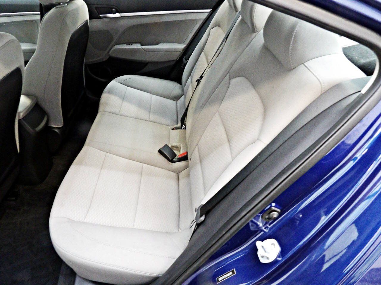 Used 2019 Hyundai Elantra SE FWD image 10