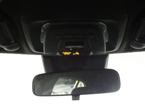 Used 2025 Toyota Corolla SE image 24