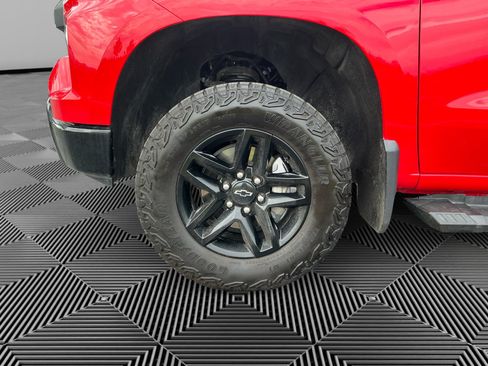 Used 2024 Chevrolet Silverado 1500 Custom Trail Boss AWD/4WD image 14