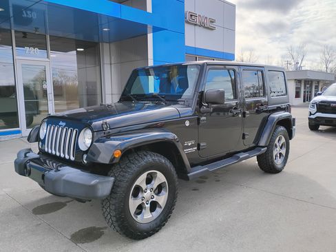 Used 2016 Jeep Wrangler Unlimited Sahara image 27