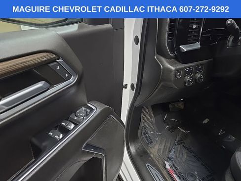 Used 2022 Chevrolet Silverado 1500 RST AWD/4WD image 27