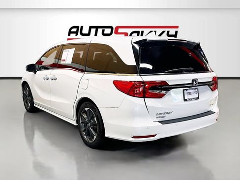 Used 2022 Honda Odyssey Elite image 5
