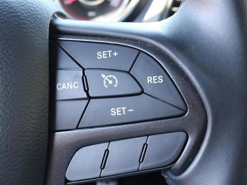 Used 2015 Dodge Challenger R/T w/ Quick Order Package 22B R/T RWD image 10