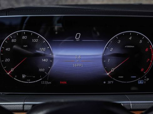 Used 2024 Mercedes-Benz GLS 450 4MATIC image 26