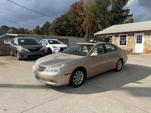 Used 2003 Lexus ES 330 image 3