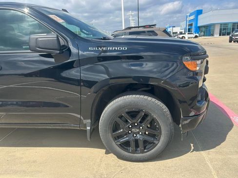 Used 2024 Chevrolet Silverado 1500 Custom image 2