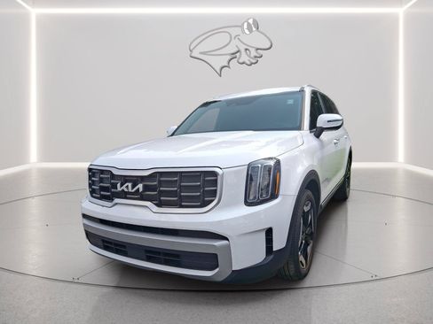 Used 2024 Kia Telluride S AWD/4WD image 9