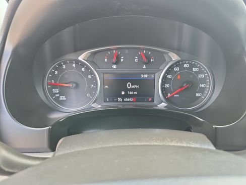 Used 2024 GMC Terrain SLT AWD/4WD image 14