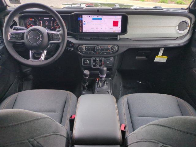 New 2026 Jeep Wrangler Unlimited Sahara w/ Technology Group AWD/4WD image 15