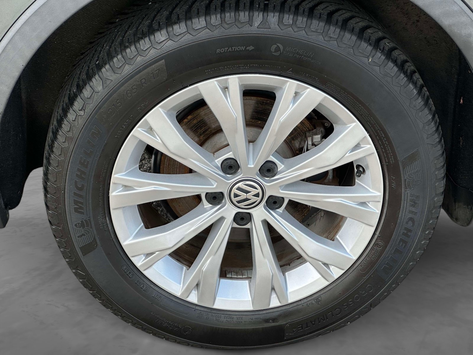 Used 2018 Volkswagen Tiguan SE FWD image 7