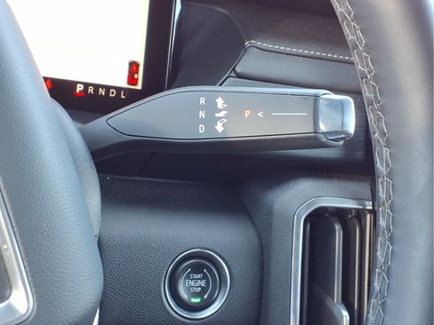 Used 2026 GMC Acadia Elevation w/ Elevation Premium Package image 17