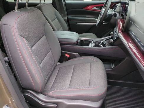 Certified 2024 Chevrolet Traverse Z71 w/ LPO, Floor Liner Package AWD/4WD image 31