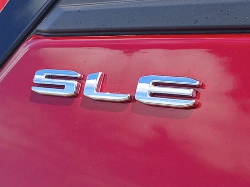 Used 2022 GMC Terrain SLE w/ Driver Convenience Package AWD/4WD image 11