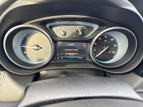 Used 2017 Buick Envision Essence image 18