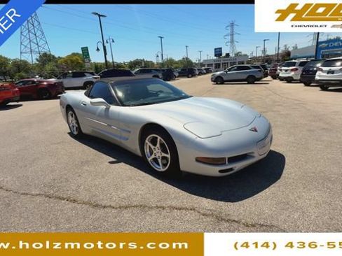 Used 2000 Chevrolet Corvette Convertible w/ Memory Pkg RWD image 2