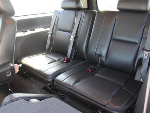 Used 2011 Chevrolet Suburban LTZ AWD/4WD image 12