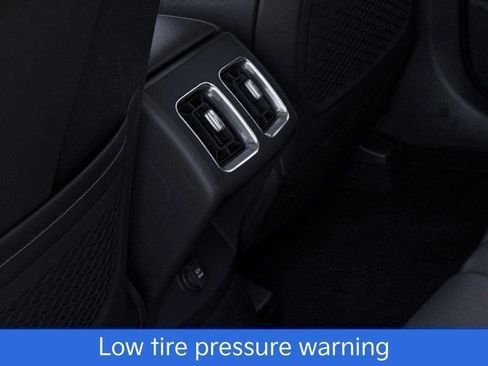 Used 2025 Kia Sorento S image 43