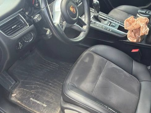 Used 2018 Porsche Macan AWD/4WD image 15