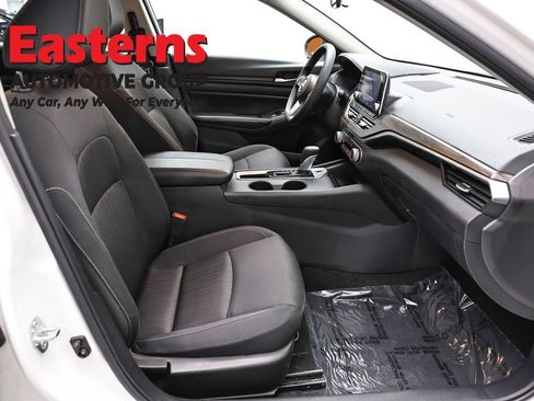 Used 2025 Nissan Altima 2.5 SV FWD image 24
