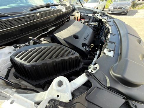 Used 2021 Chevrolet Traverse LS w/ LPO, Cargo Package AWD/4WD image 4