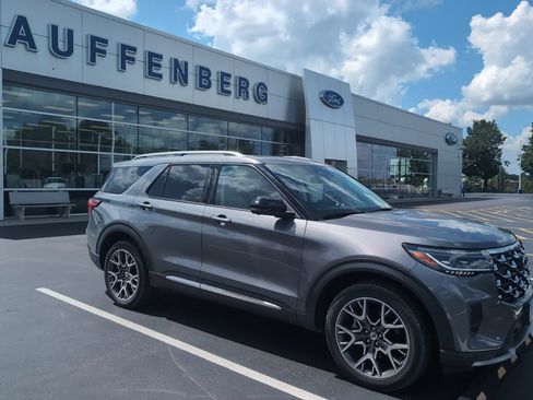 Used 2025 Ford Explorer Platinum w/ Ultimate Package AWD/4WD image 1