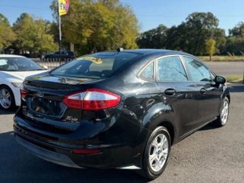 Used 2014 Ford Fiesta SE image 6