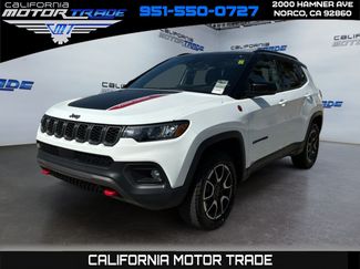 Used 2025 Jeep Compass Trailhawk AWD/4WD video 1