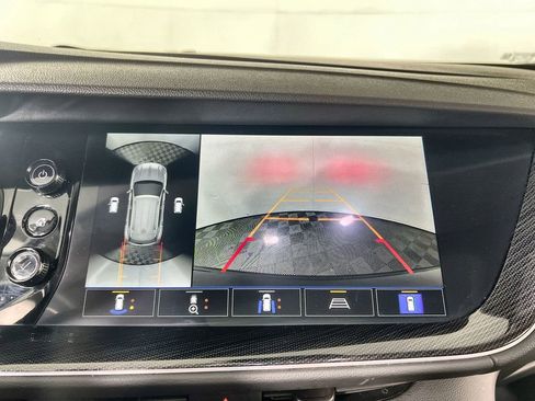 Certified 2023 Buick Envision Essence w/ Technology Package I AWD/4WD image 16