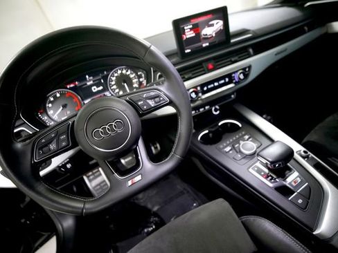 Used 2019 Audi S5 Premium w/ Convenience Package image 9