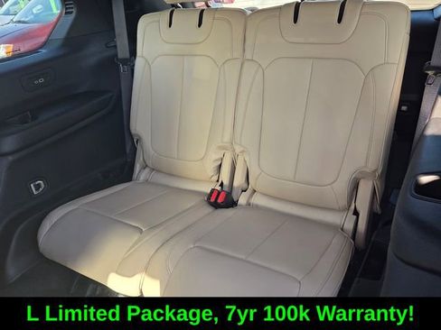 Used 2025 Jeep Grand Cherokee L Limited image 12