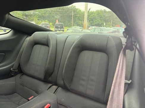 Used 2018 Ford Mustang Coupe RWD image 17