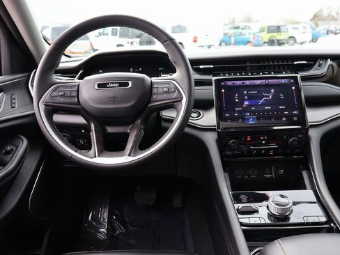 Used 2023 Jeep Grand Cherokee 4WD 4xe image 19