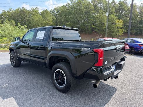 Used 2024 Toyota Tacoma TRD Off-Road AWD/4WD image 4