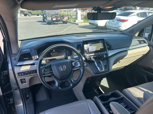 Used 2018 Honda Odyssey EX-L image 37