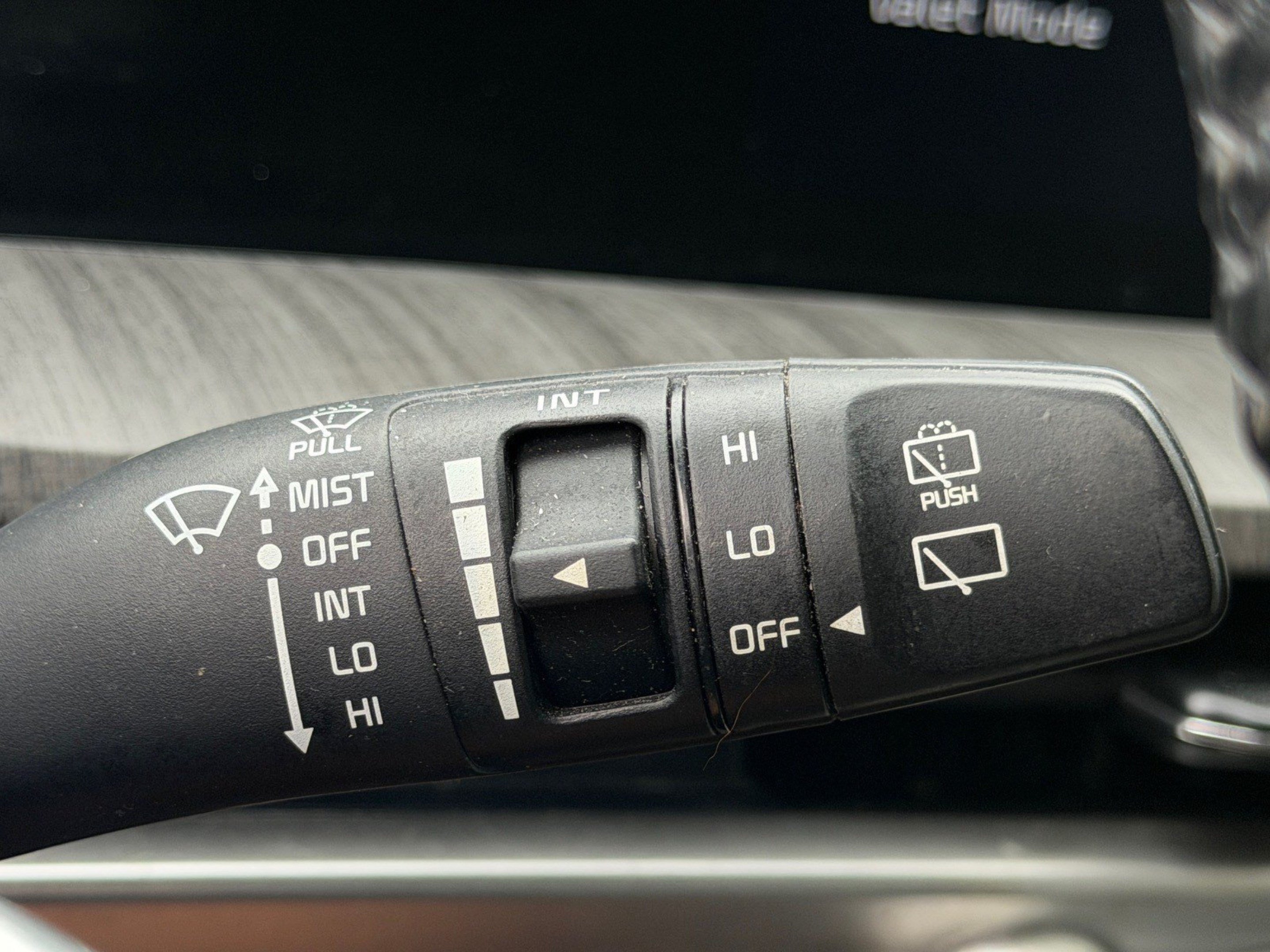 Used 2024 Kia Telluride EX FWD image 46