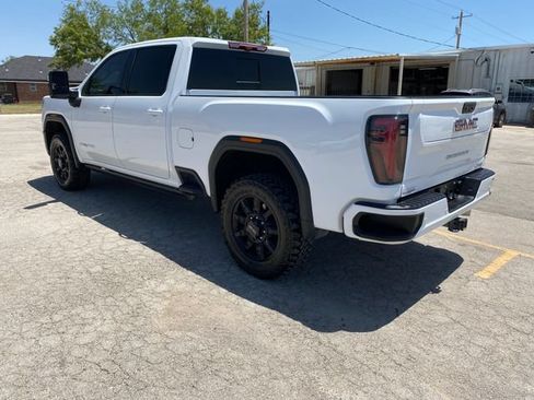 Used 2024 GMC Sierra 2500 AT4 w/ AT4 Premium Plus Package AWD/4WD image 4