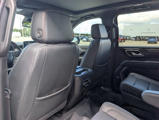 Used 2023 Chevrolet Suburban RST w/ Luxury Package AWD/4WD image 26