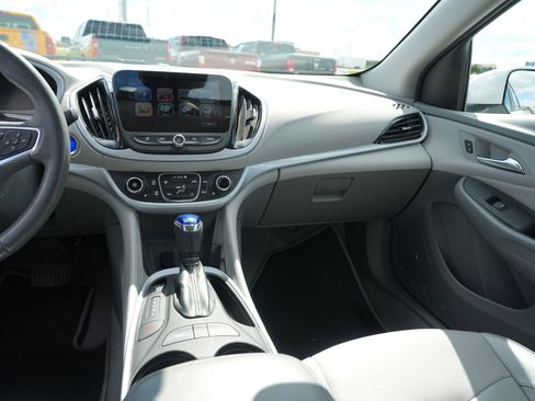 Used 2017 Chevrolet Volt LT w/ Comfort Package FWD image 21