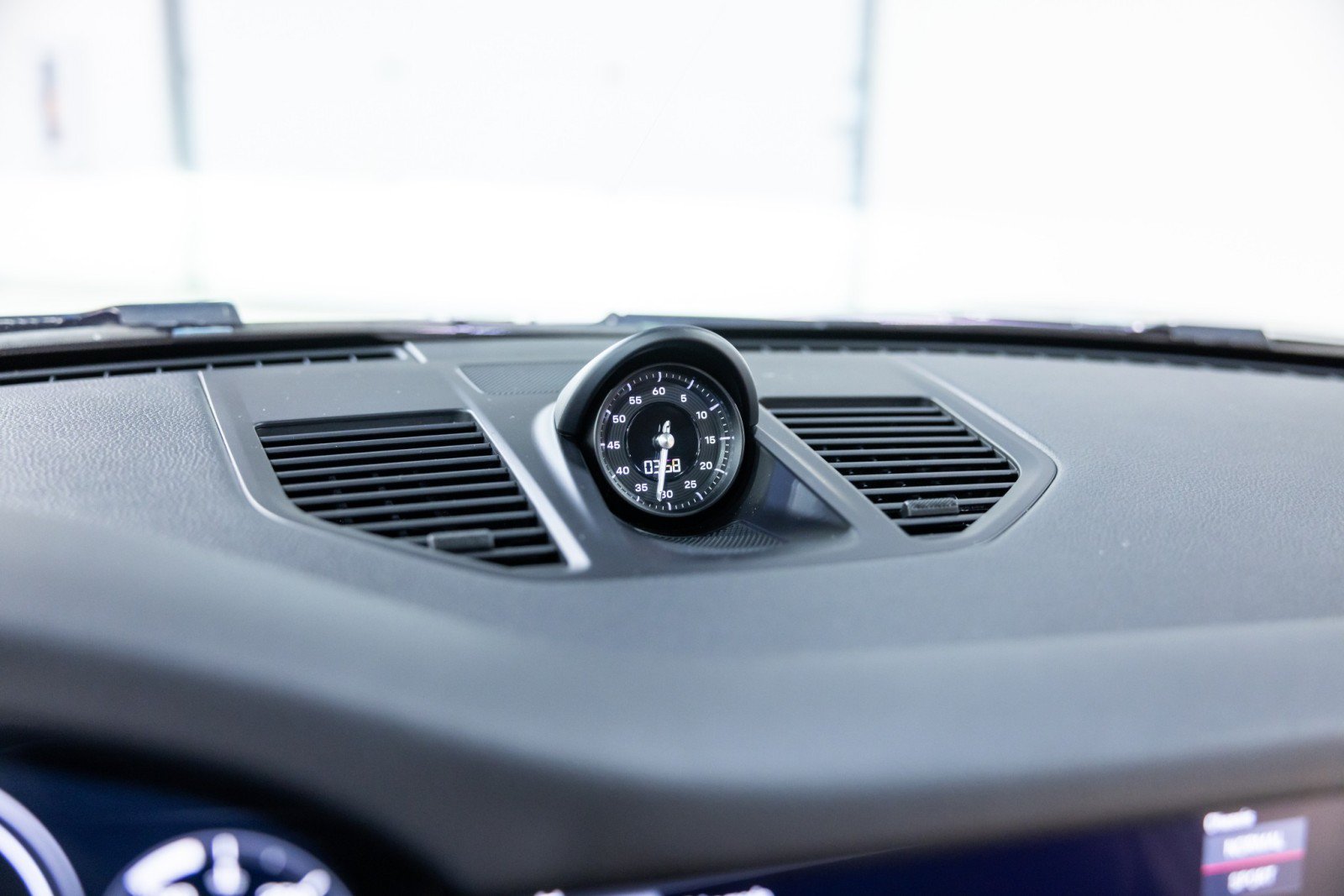Used 2020 Porsche 911 Carrera RWD image 46