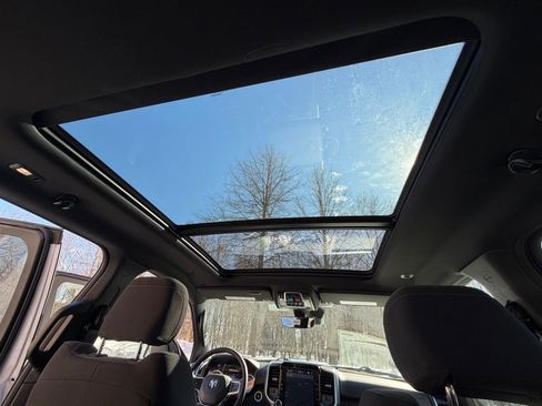 New 2026 RAM 1500 4x4 Crew Cab image 26