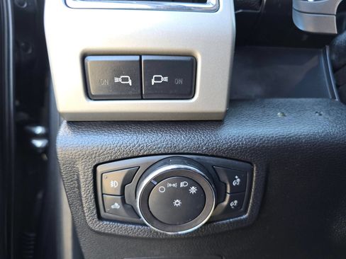 Used 2017 Ford F350 Lariat w/ Lariat Value Package AWD/4WD image 26