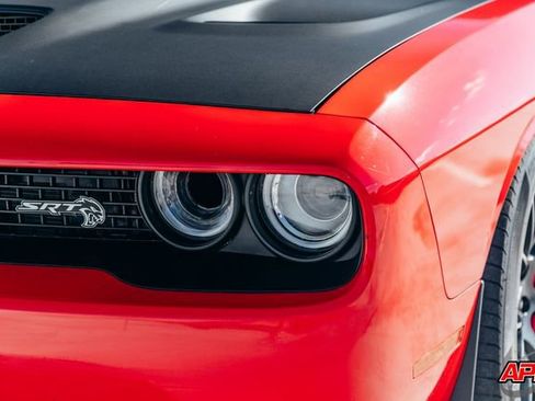 Used 2016 Dodge Challenger SRT Hellcat RWD image 50