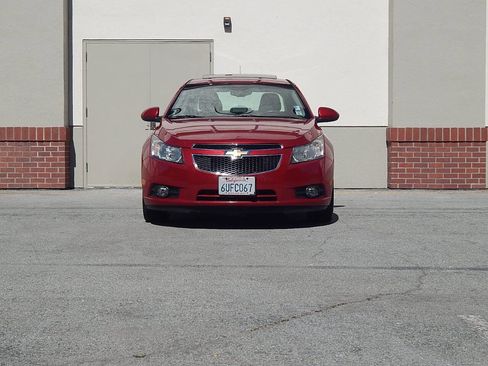 Used 2012 Chevrolet Cruze LTZ FWD image 8